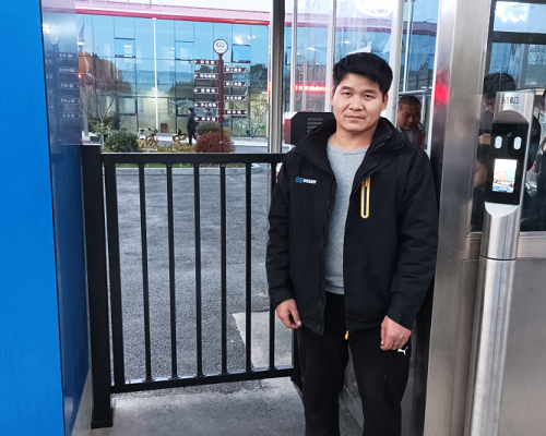 上海中國(guó)中鐵(圖1)